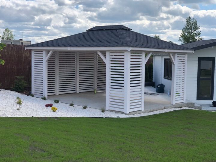 Открытая решетчатая беседка